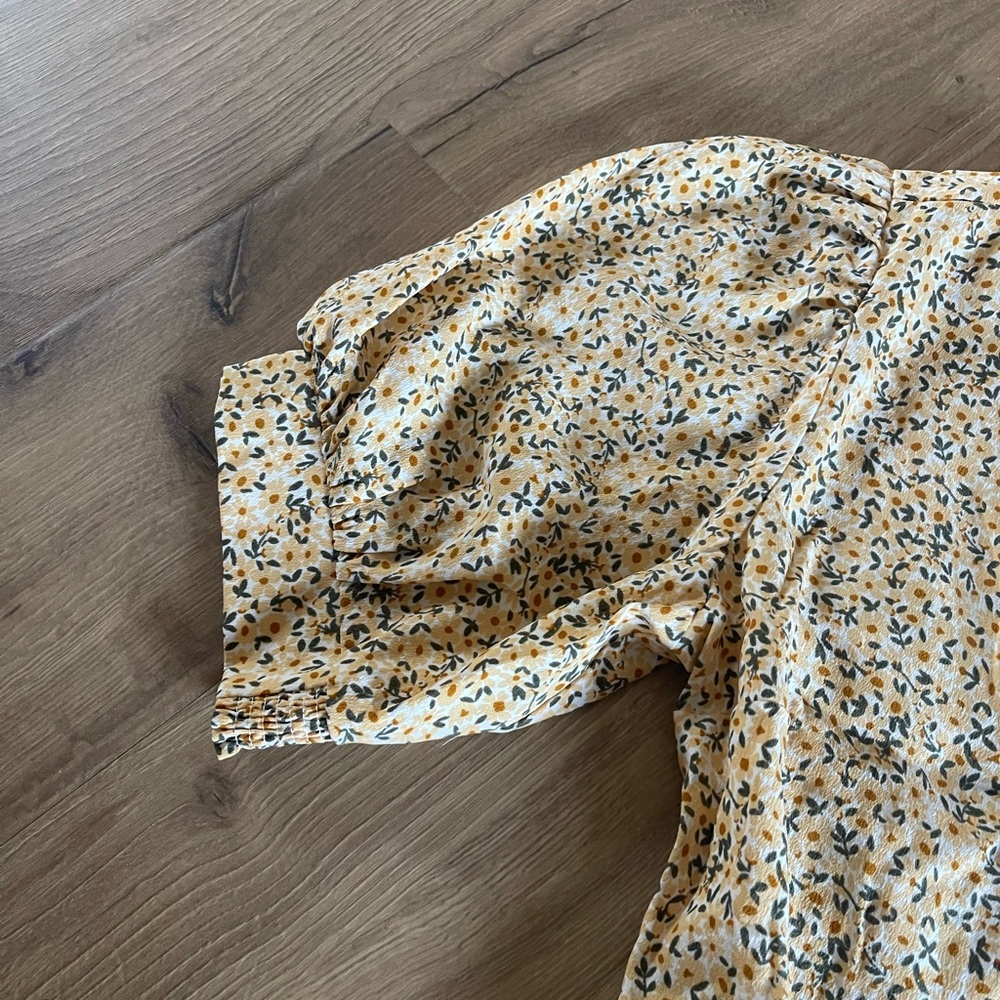 Abercrombie Blouse - Picture 6 of 6